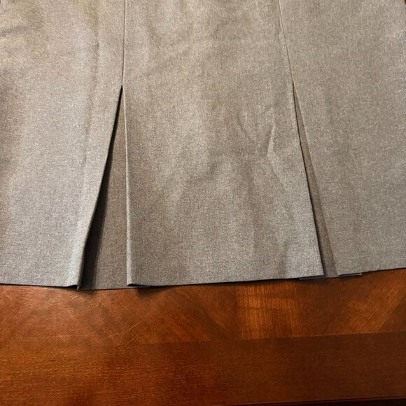 Dressbarn Womens L Gray Knee-Length Skirt With Pleats & Back Zip - Picture 9 of 10